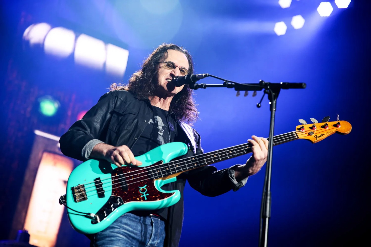 Geddy Lee: «Έπρεπε να ξαναγράψω μουσική» – Η συγκινητική επιστροφή των Rush μετά τον θάνατο του Neil Peart
