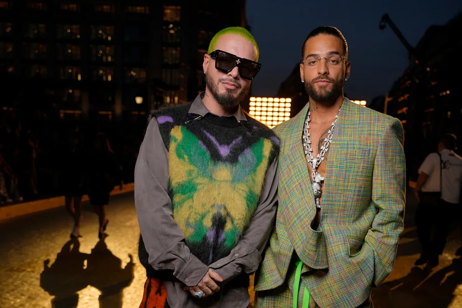 Maluma και J Balvin ενώνουν ξανά τις δυνάμεις τους στο «Gafas Negras» Maluma και J Balvin ενώνουν ξανά τις δυνάμεις τους στο «Gafas Negras»