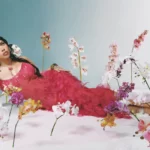 Kali Uchis: Ερωτισμός, μυστήριο και χάρη στο νέο άλμπουμ «Orquídeas»