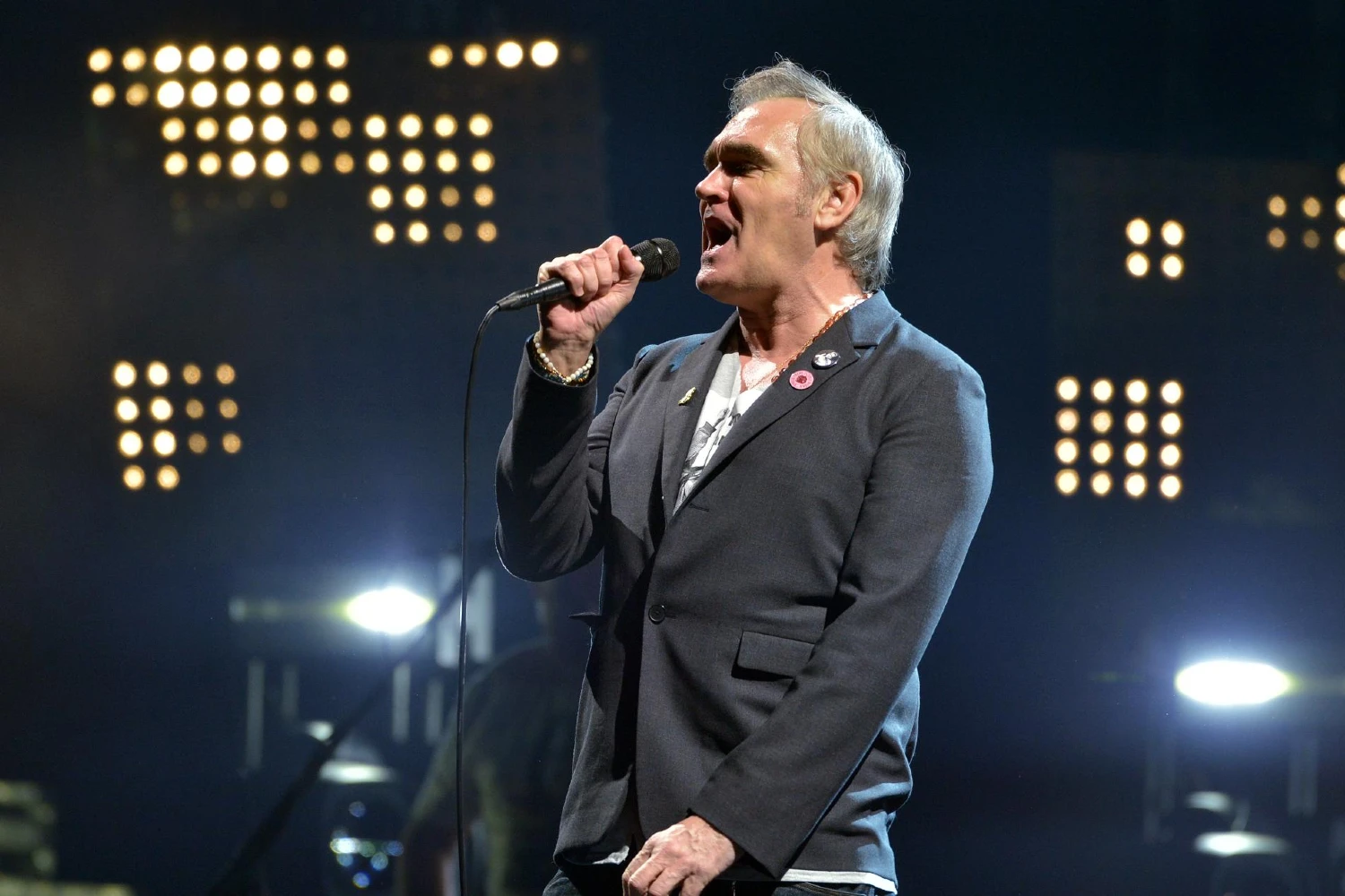 Morrissey: Σκηνές χάους σε συναυλία του μετά από εισβολή θαυμαστών