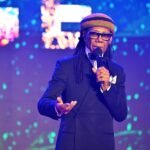 Ο Nile Rodgers βραβεύεται από το Παγκόσμιο Οικονομικό Φόρουμ