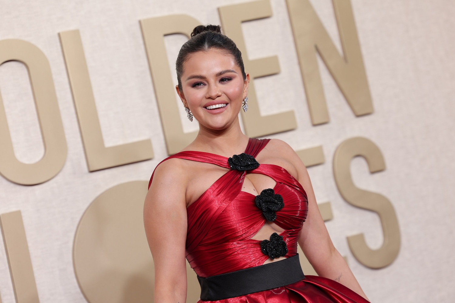 Selena Gomez: «Ο κόσμος θέλει να με παγώσει στον χρόνο» – Γιατί πιστεύει ότι οι θαυμαστές θέλουν να μοιάζει όπως το 2016
