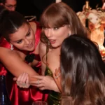 Selena Gomez: Αποκαλύπτει τι πραγματικά είπε στην Taylor Swift στις Χρυσές Σφαίρες