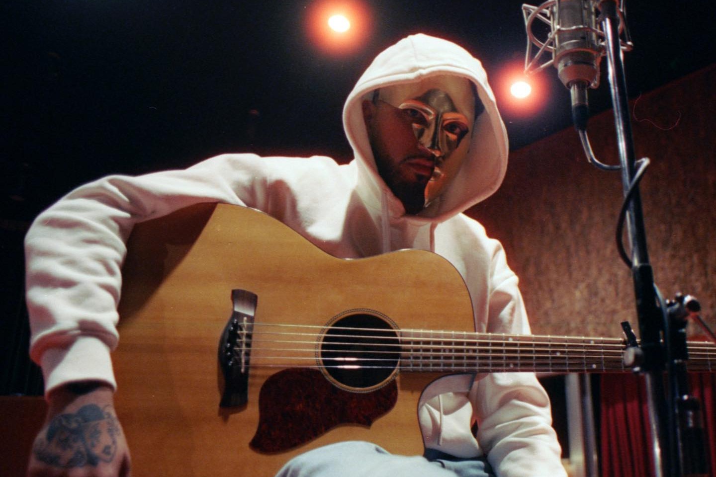 Sicario: Η acoustic version του «Πες Μου» Sicario: Η acoustic version του «Πες Μου»