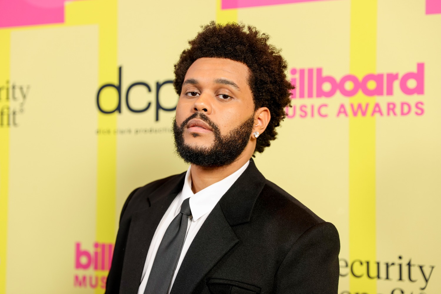 The Weeknd: Το συγκινητικό «αντίο» στον Kavinsky – «Θα συνεχίσω να τιμώ το όνομά σου και τη μουσική σου» The Weeknd: Το συγκινητικό «αντίο» στον Kavinsky – «Θα συνεχίσω να τιμώ το όνομά σου και τη μουσική σου»