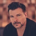 ATB και David Frank μας καλούν να ζήσουμε τη στιγμή με το «Take A Moment»