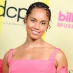 Alicia Keys: «Η μουσική βιομηχανία παραμένει μία λέσχη ανδρών που αρνείται την πρόσβαση στις γυναίκες»