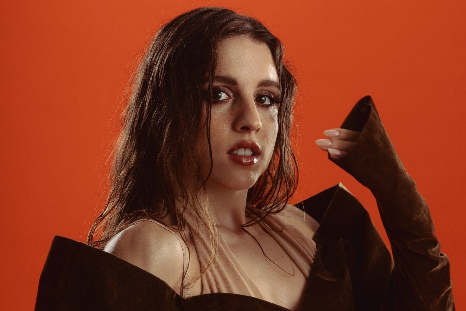 Eurovision 2024: Η 22χρονη Angelina Mango κέρδισε στο Sanremo και θα εκπροσωπήσει την Ιταλία