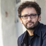 «Julianna»: Η αέρινη μούσα του Αντώνη Σουσάμογλου και του Θοδωρή Βουτσικάκη κρύβεται στην πόλη