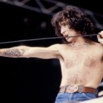 Η ταινία για τον Bon Scott των AC/DC δεν θα είναι βιογραφική