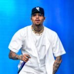Ο Chris Brown ξεσπά κατά των «fake woke» επικριτών της περιοδείας του με τον Usher: «Με κάνουν και γελάω»