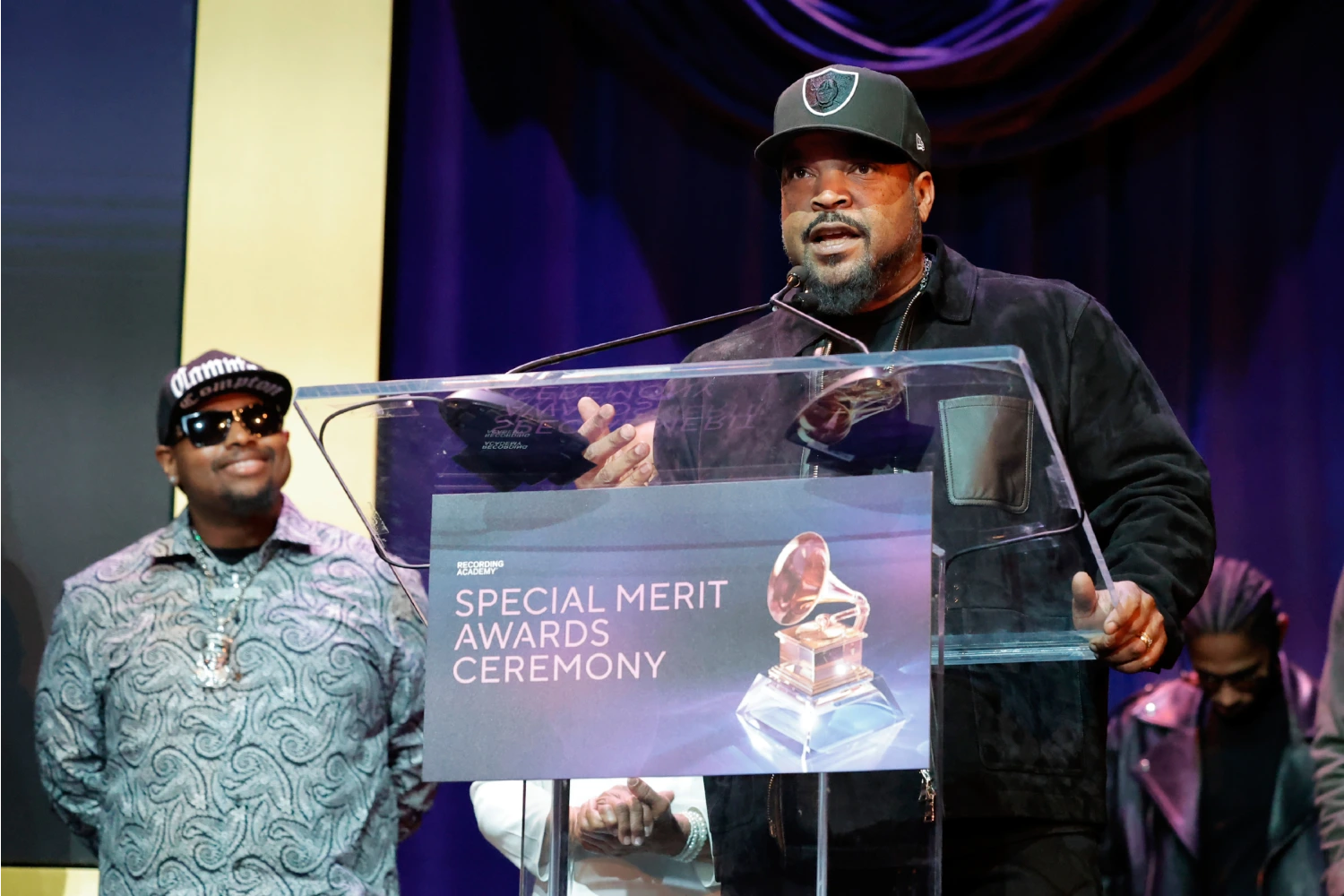 Οι N.W.A. παρέλαβαν το Βραβείο Grammy Συνολικής Προσφοράς