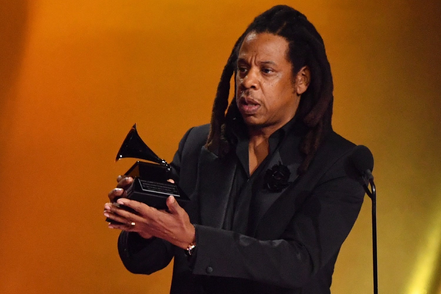 Grammy 2024: Ο JAY-Z υπερασπίστηκε την Beyoncé και το hip-hop – Τα παράπονά του
