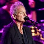 Lindsey Buckingham: Στο εδώλιο η stalker που τον στοίχειωνε για χρόνια – Αρνείται τις κατηγορίες
