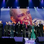 Νίκος Μωραΐτης: Μαγικές στιγμές στις sold out συναυλίες του στο Christmas Theater – Φωτογραφίες