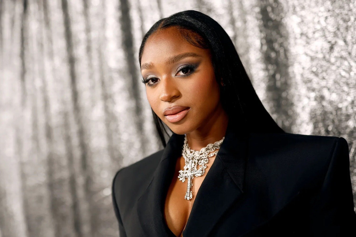Η Normani θέλει να γίνει φωνή και έμπνευση για τους νέους καλλιτέχνες του αύριο Η Normani θέλει να γίνει φωνή και έμπνευση για τους νέους καλλιτέχνες του αύριο