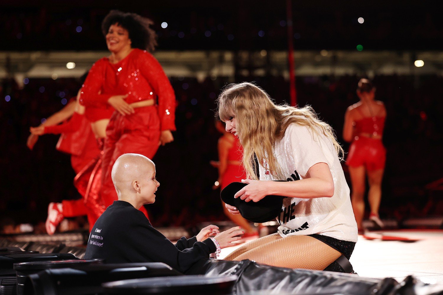 Taylor Swift: Πέθανε η 9χρονη θαυμάστρια από την Αυστραλία που άγγιξε την καρδιά του διαδικτύου Taylor Swift: Πέθανε η 9χρονη θαυμάστρια από την Αυστραλία που άγγιξε την καρδιά του διαδικτύου
