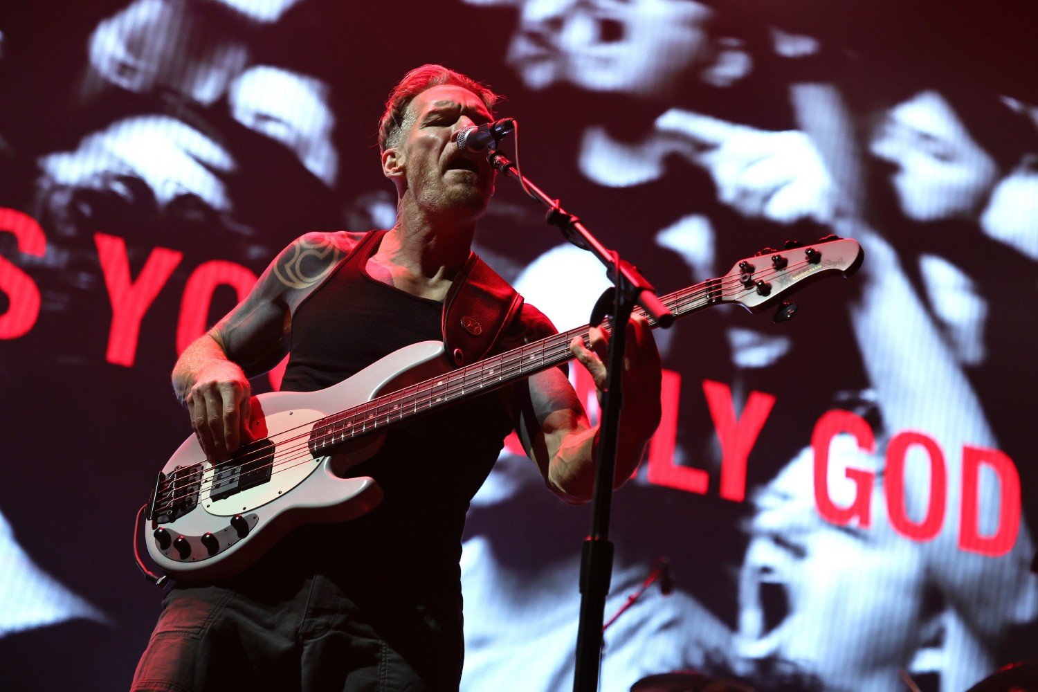 Ο Tim Commerford «δεν ξέρει» αν οι Rage Against The Machine διαλύθηκαν: «Είμαι ο μπασίστας»