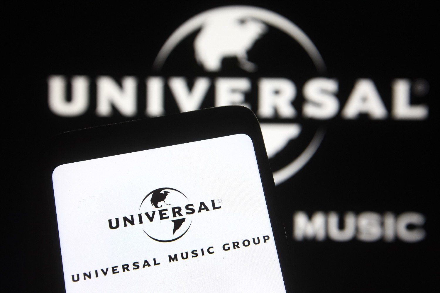 Universal Music Group και TikTok υπογράφουν ανακωχή με μία ιστορική συμφωνία για τους καλλιτέχνες