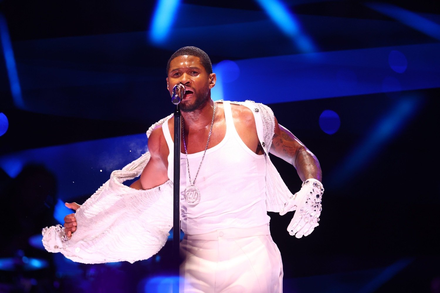 Usher: Γιατί η τεράστια επιτυχία του «Confessions» τον έκανε να σκεφτεί την απόσυρση