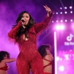 «Αξίζουν ένα σπίτι»: Η Cardi B υπερασπίζεται την προσθήκη των «WAP» και «Up» στο νέο άλμπουμ της