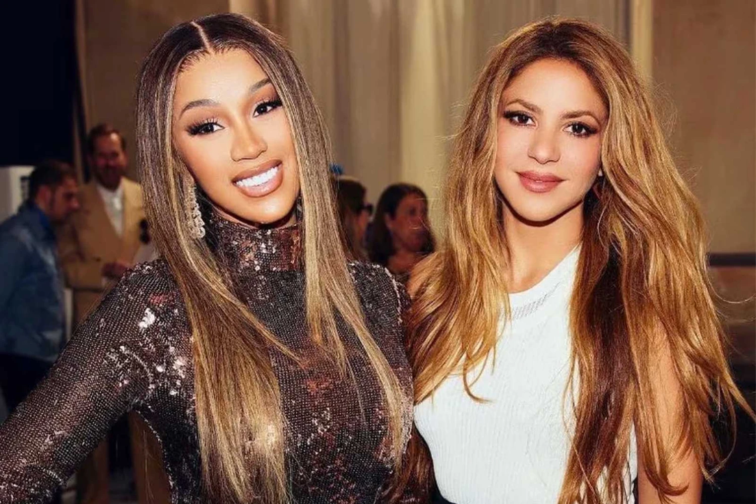 Η Cardi B «ονειρευόταν πάντα» να συνεργαστεί με τη Shakira