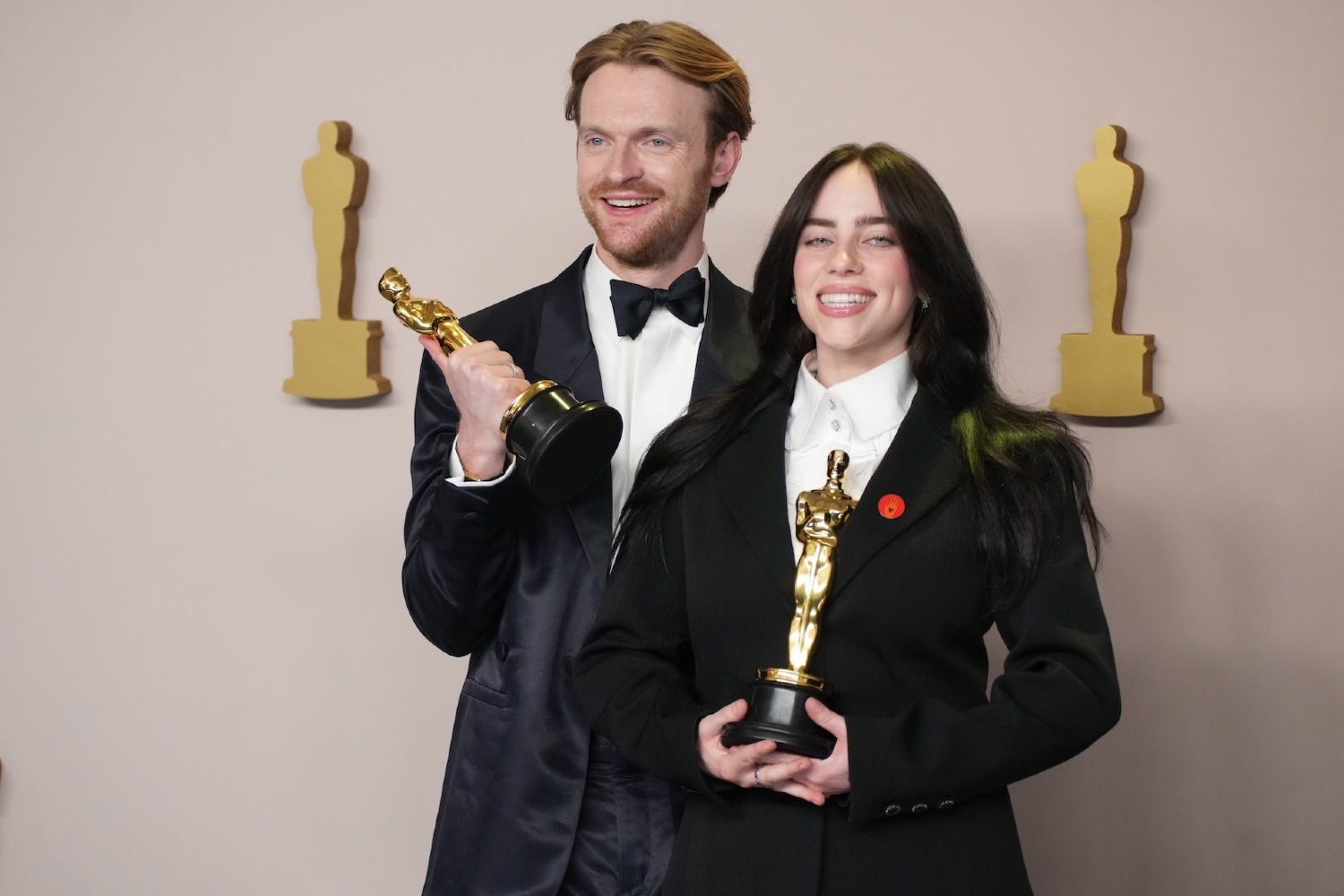 Όσκαρ 2024: Billie Eilish και Finneas κέρδισαν το βραβείο για το Καλύτερο Τραγούδι και έγραψαν ιστορία
