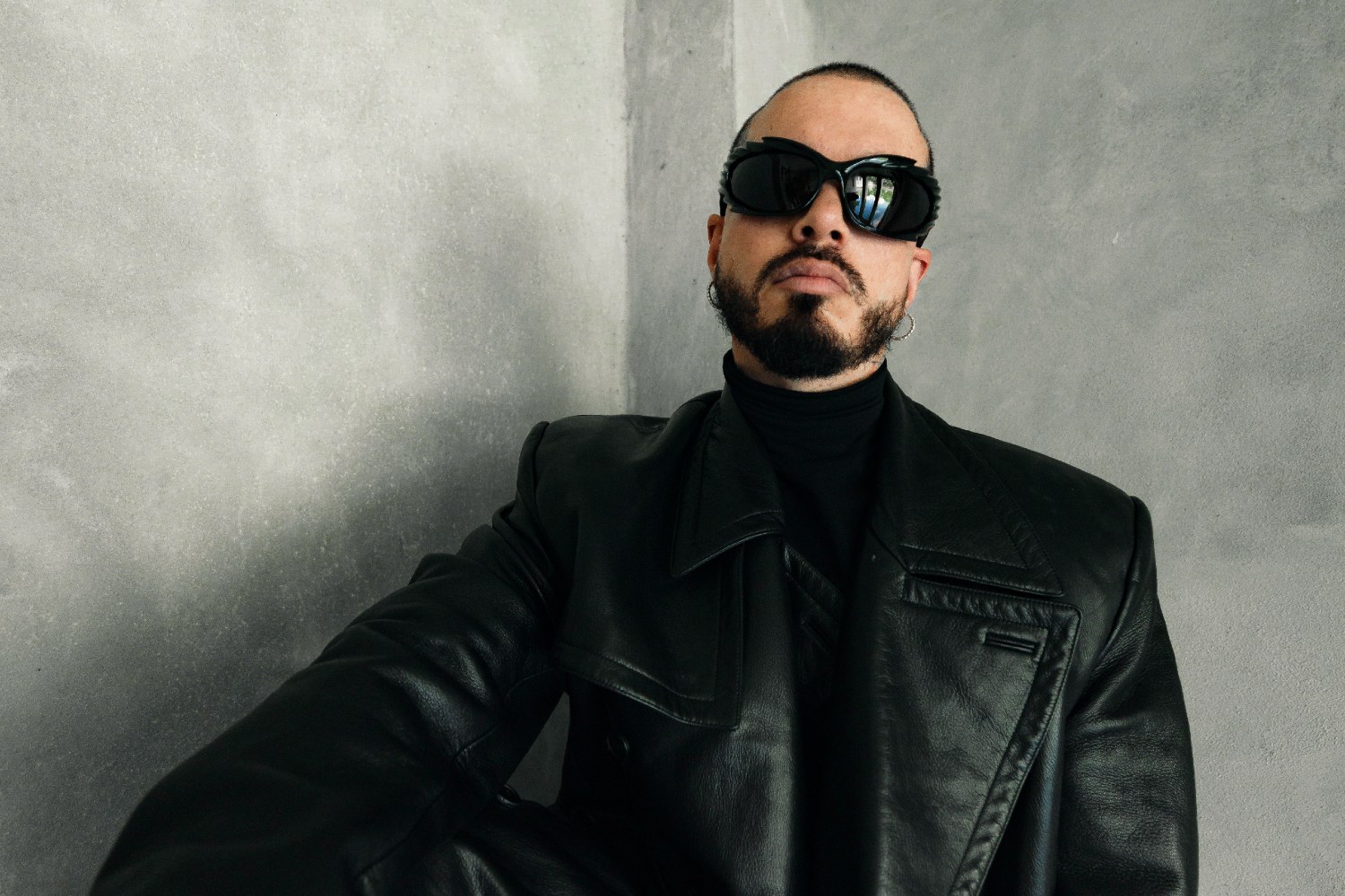 Ο J Balvin εξυμνεί τις δυναμικές γυναίκες με το νέο single «Triple S»