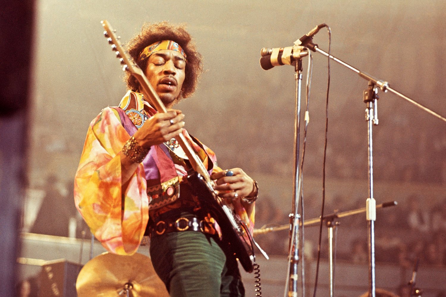 Jimi Hendrix: Σε δημοπρασία ακυκλοφόρητες ηχογραφήσεις του