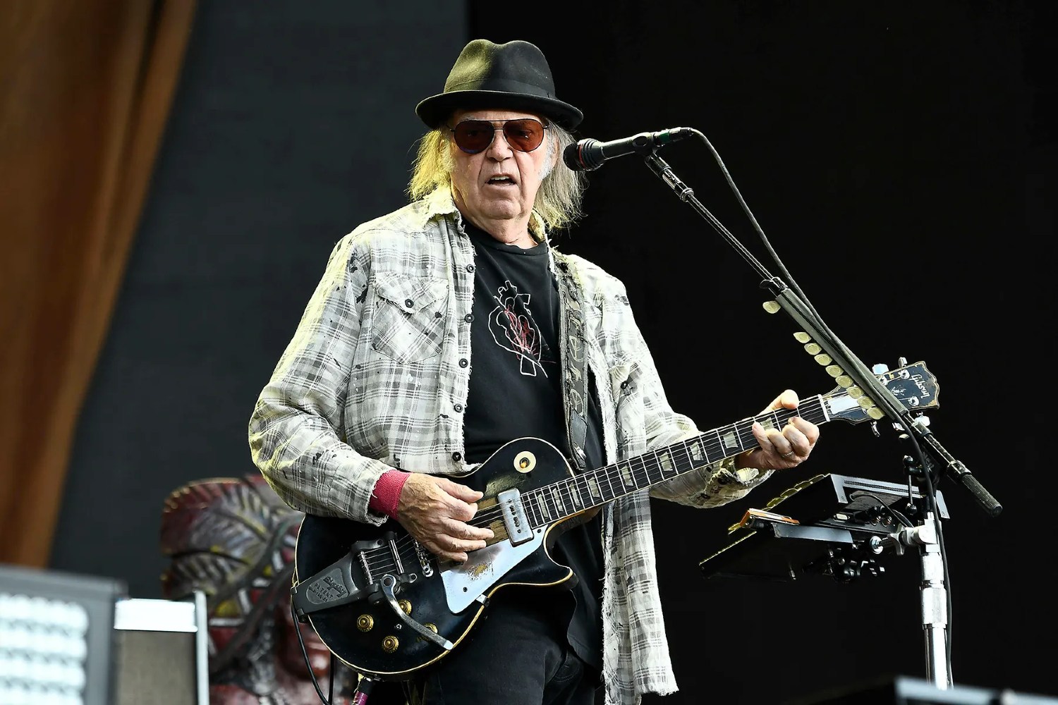 Ο Neil Young κυκλοφόρησε αθόρυβα και δωρεάν μία καταιγιστική συναυλιακή ταινία
