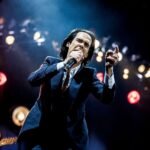 Nick Cave: «Η δημιουργία τραγουδιών είναι καταραμένος εφιάλτης»