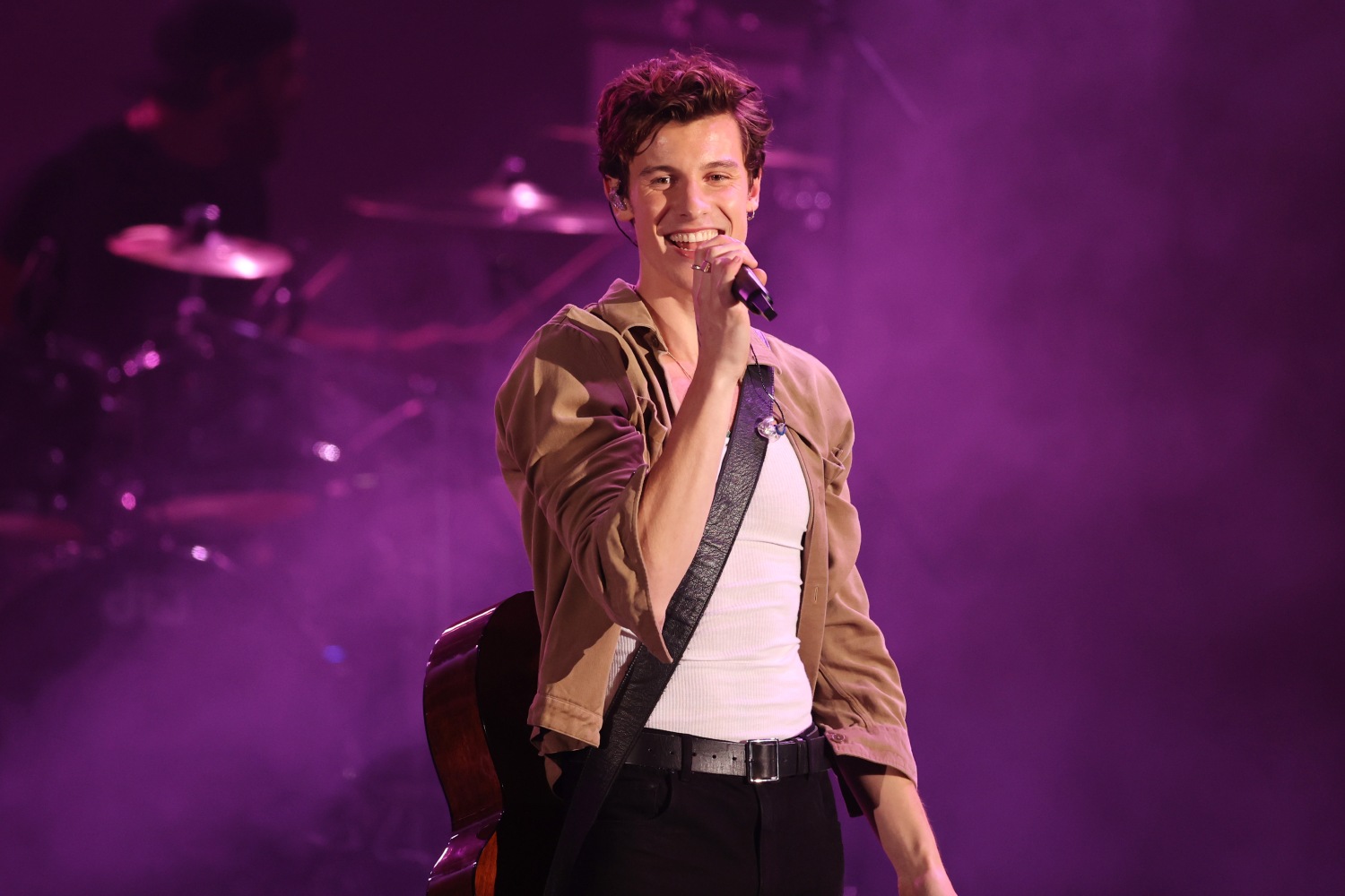 Shawn Mendes: Φέρνει τη μουσική εκπαίδευση στα παιδιά όλου του κόσμου