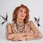 Η Βίκυ Καρατζόγλου μετρά τα «Ψίχουλα» τους πάθους και της αγάπης