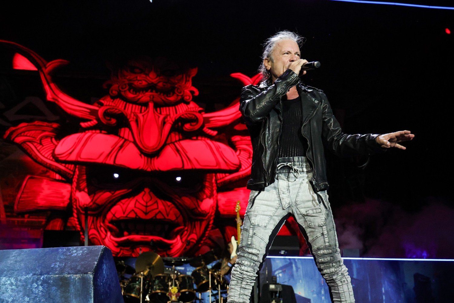 Iron Maiden: Ιστορική heavy metal γιορτή στο Knebworth με 50.000 θεατές Iron Maiden: Ιστορική heavy metal γιορτή στο Knebworth με 50.000 θεατές