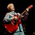 David Byrne: Η απρόσμενη συμβουλή του Lou Reed για την εμφάνισή του στη σκηνή