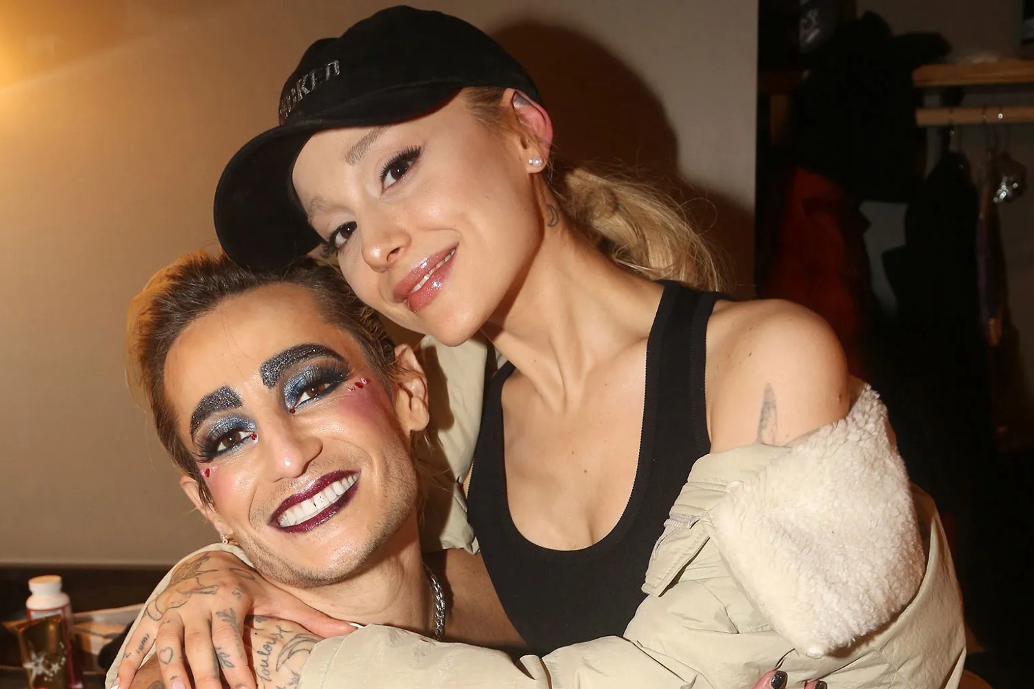 Ariana Grande: Η συγκινητική αφιέρωση του αδερφού της για την υποστήριξή της στη μάχη του με τον εθισμό