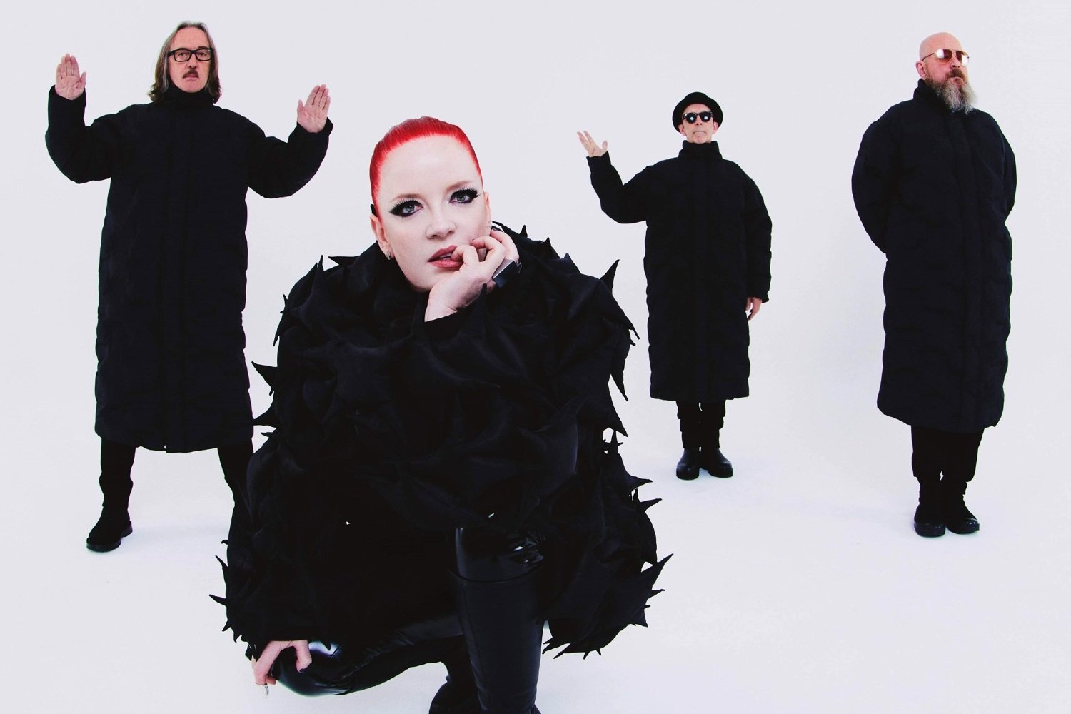 Οι Garbage επιστρέφουν με το νέο άλμπουμ «Let All That We Imagine Be The Light»