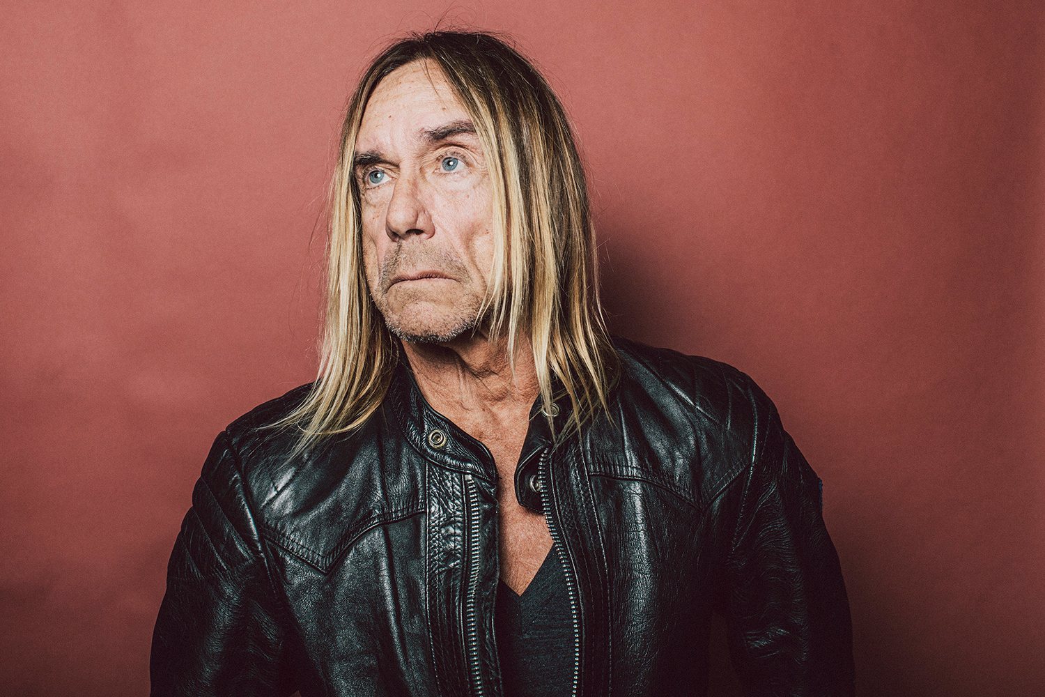 Iggy Pop και Siouxsie Sioux τραγουδούν μαζί το «The Passenger»