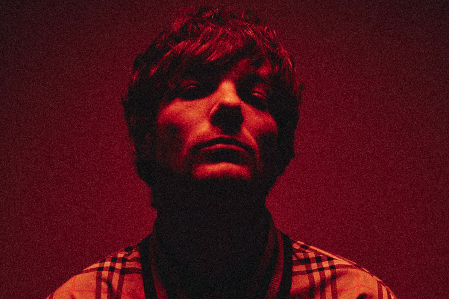 Ο Louis Tomlinson κυκλοφορεί το νέο άλμπουμ – έκπληξη «LIVE»