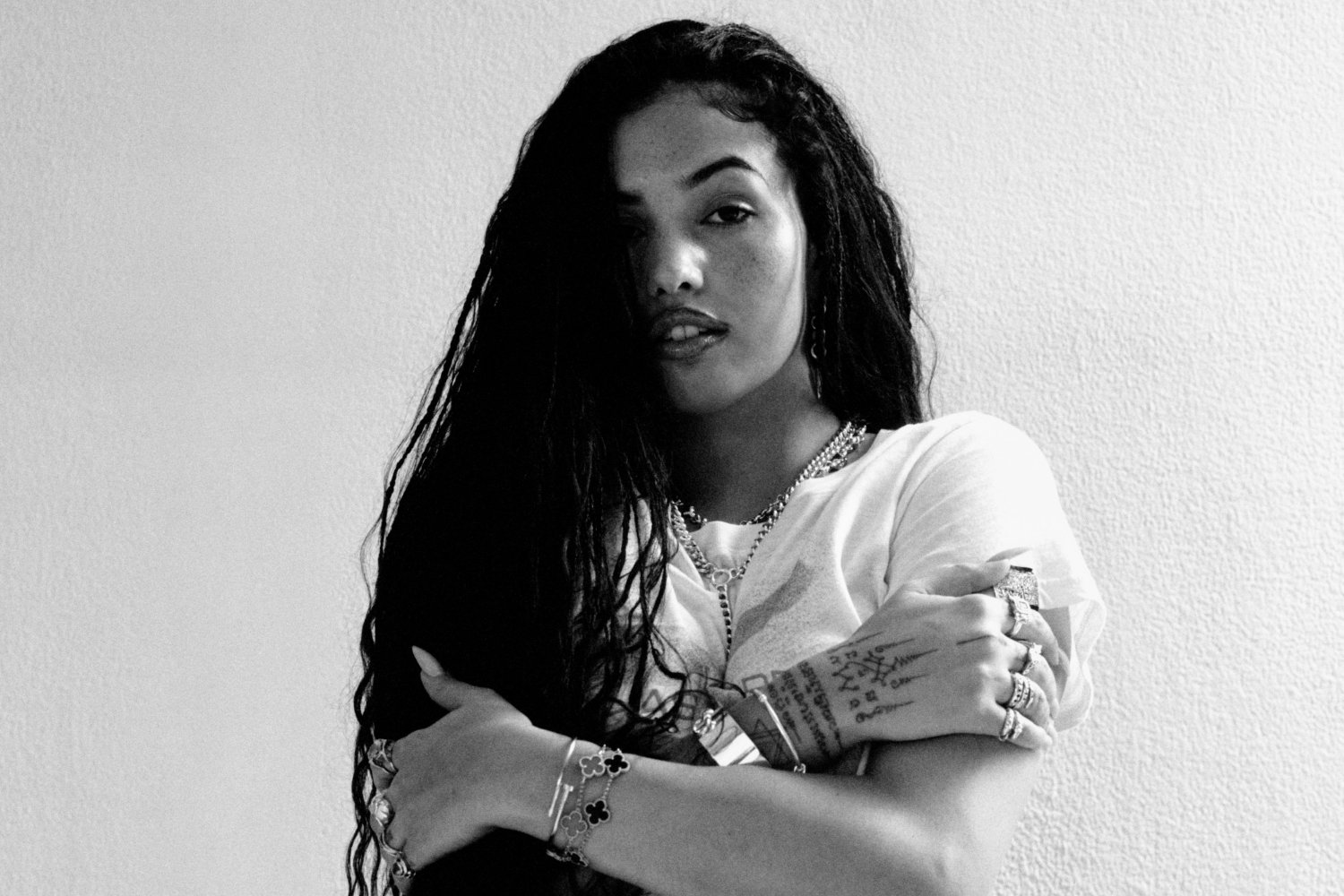 Mabel: «Δουλεύω σκληρά κάθε μέρα» – Η απάντησή της στην κριτική περί «nepo baby»