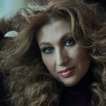«Όλα Σου»: Η Μαντώ μας παρασύρει στην οδύνη ενός χωρισμού