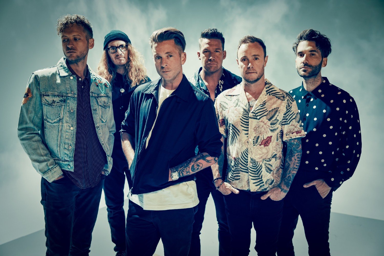 OneRepublic: Το νέο single «Need Your Love» φέρνει την αγάπη σε έναν κόσμο που κυνηγά την ύλη