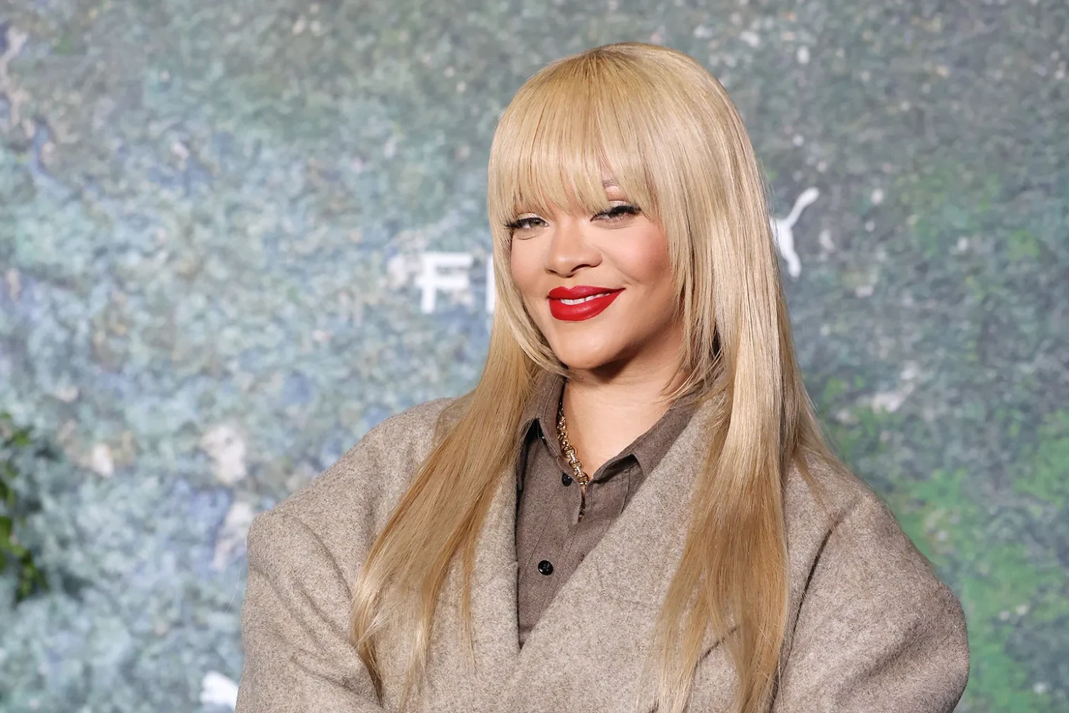 Rihanna: Η 35χρονη που άνοιξε πυρ στην έπαυλή της αρνείται την ψυχιατρική αξιολόγηση και «πολεμά» τον δικηγόρο της Rihanna: Η 35χρονη που άνοιξε πυρ στην έπαυλή της αρνείται την ψυχιατρική αξιολόγηση και «πολεμά» τον δικηγόρο της