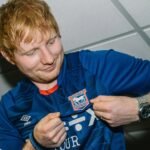Ed Sheeran: Προσκαλεί τους παίκτες της ομάδας του Ipswich Town να γιορτάσουν την άνοδο στην Premier League