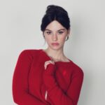 Gracie Abrams: Το tracklist του «Daughter From Hell» είναι εδώ και αποκαλύπτει τη νέα εποχή της