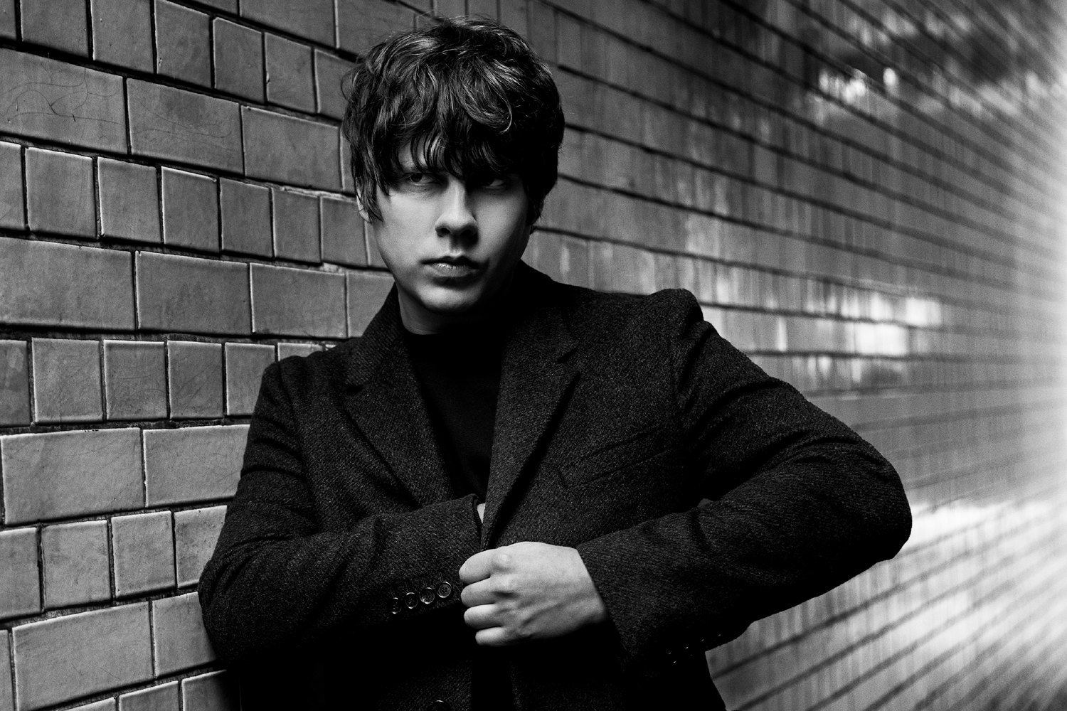 Jake Bugg: Επιστρέφει με το single «Zombieland» – Ανακοινώνει το άλμπουμ «A Modern Day Distraction»