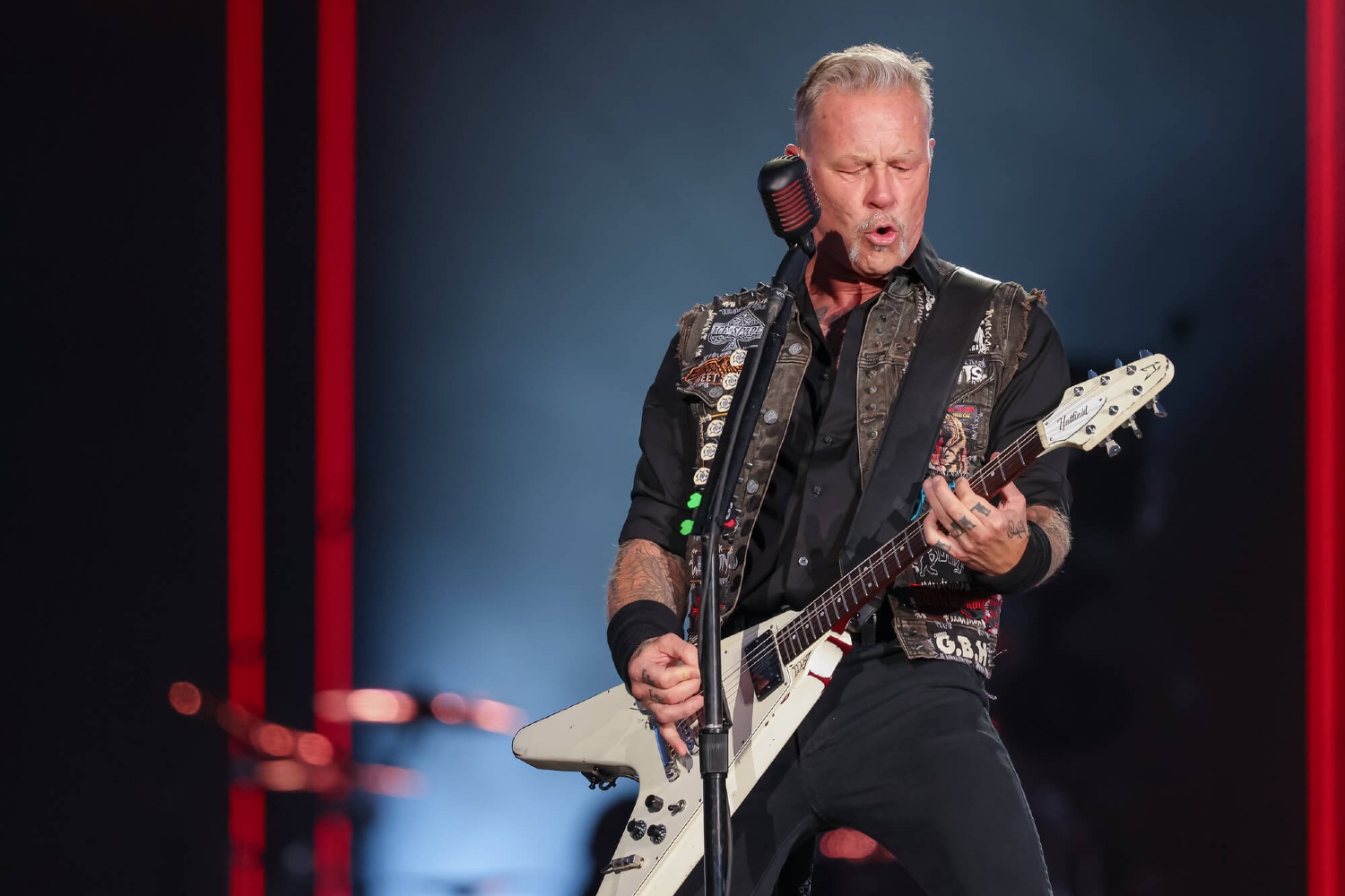 «Είναι παρωδία»: Ο James Hetfield σχολιάζει την απουσία του Lemmy από το Rock & Roll Hall of Fame