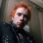 Sex Pistols: Σε δημοπρασία χειρόγραφοι στίχοι του John Lydon