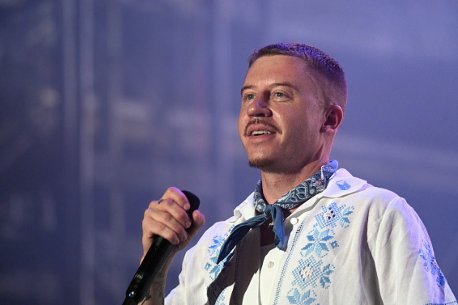 Macklemore: Δωρίζει 1 εκατ. δολάρια από την περιοδεία του Ed Sheeran για ανθρωπιστική βοήθεια στην Παλαιστίνη