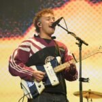 Ο Sam Fender αλλάζει τα δεδομένα στις «πράσινες» περιοδείες – Το απίστευτο ταξίδι 1.400 χλμ